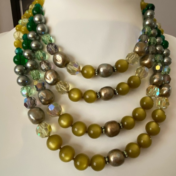 Bracelet & Necklace Set. Vintage Multi Strand Green Acrylic AB & Moonglow Beads. - Picture 7 of 15
